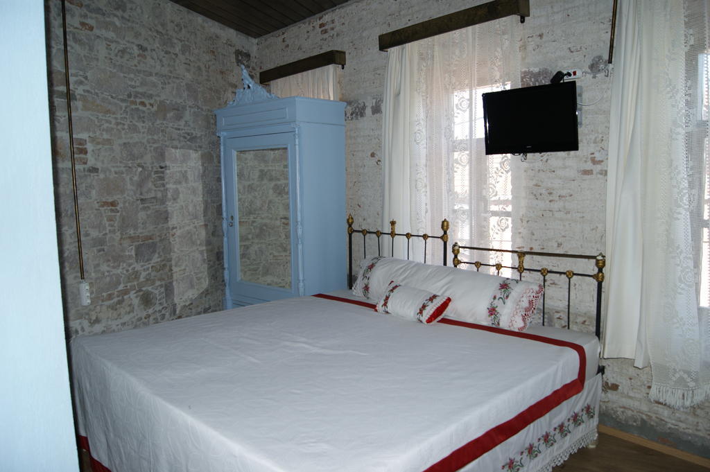 Mahzen Hotel Ayvalı Δωμάτιο φωτογραφία